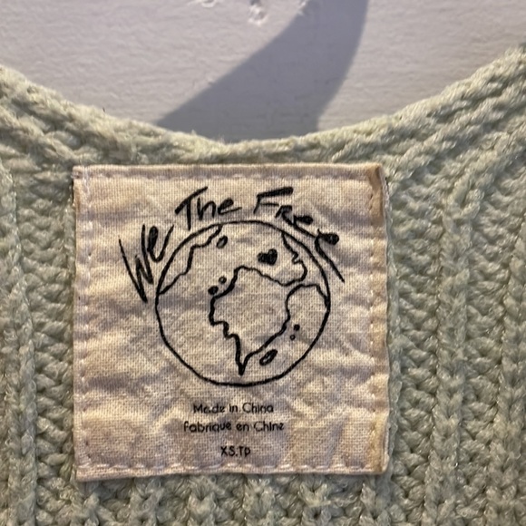 Cropped low neck free people sweater - Picture 2 of 3